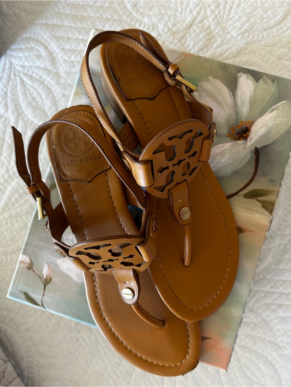 Tory Burch Tan Leather Logo Thong Sandals 🇺🇸🇺🇸🇺🇸 - Picture 6 of 6
